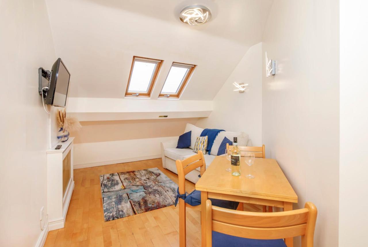Shambles Suites In The Centre Of York, Sleeps 16 Экстерьер фото