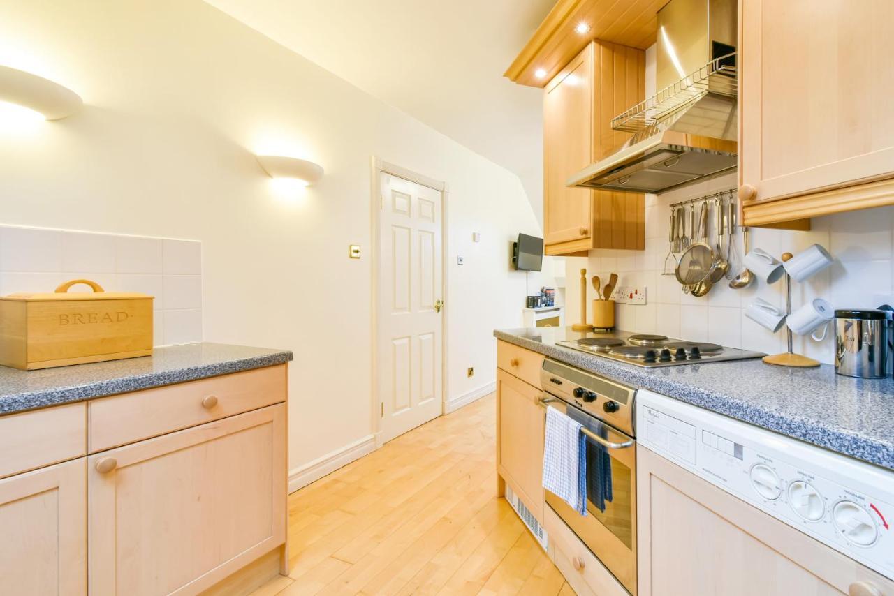 Shambles Suites In The Centre Of York, Sleeps 16 Экстерьер фото