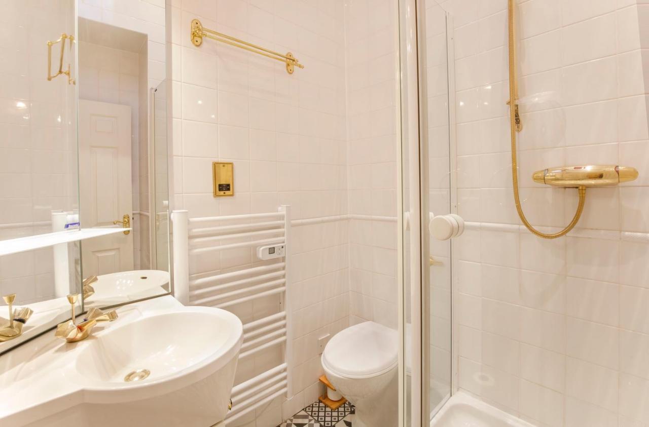 Shambles Suites In The Centre Of York, Sleeps 16 Экстерьер фото
