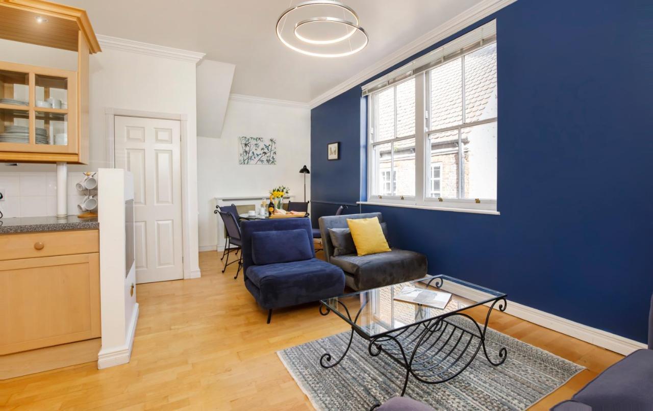 Shambles Suites In The Centre Of York, Sleeps 16 Экстерьер фото