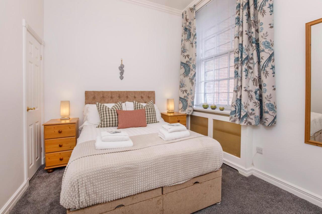 Shambles Suites In The Centre Of York, Sleeps 16 Экстерьер фото