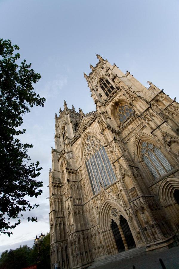 Shambles Suites In The Centre Of York, Sleeps 16 Экстерьер фото